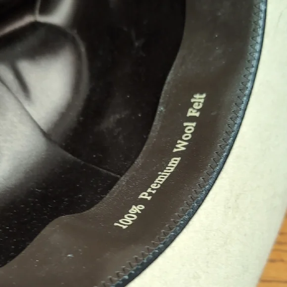 Express Riders Classic Cream Cowboy Hat - Picture 3 of 5